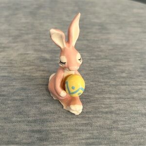 1986 Hagen Renaker Pink Bunny Rabbit Holding Easter Egg Figurine